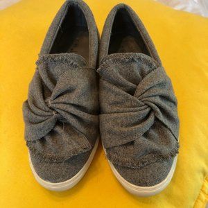 Indigo Soul bow sneakers